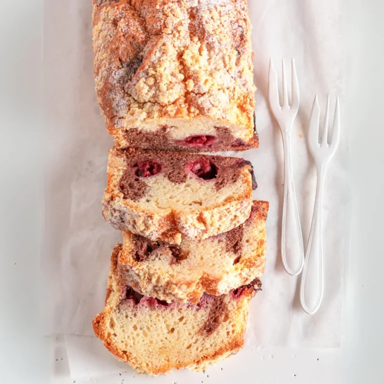 Babka-z-wisienka-i-kruszonka