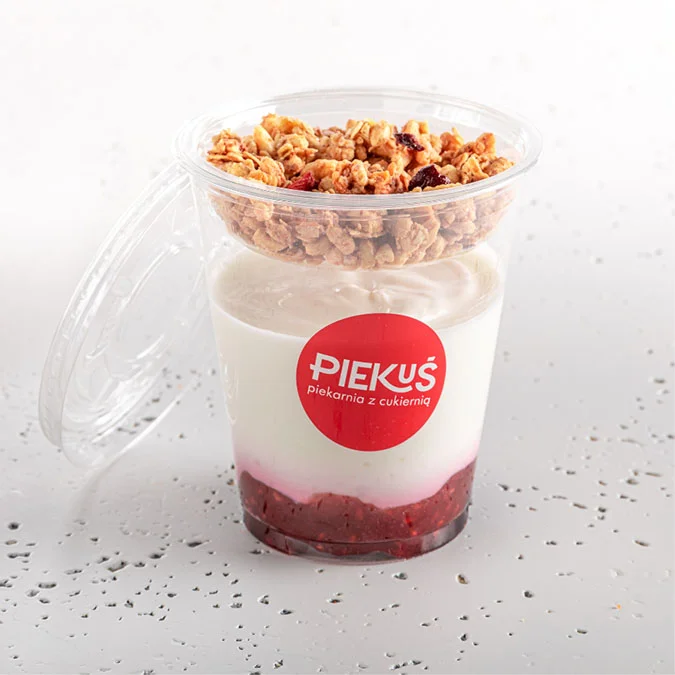 Jogurt-z-truskawkami