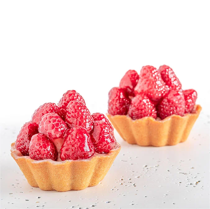 babeczka-budyniowa-z-malinami